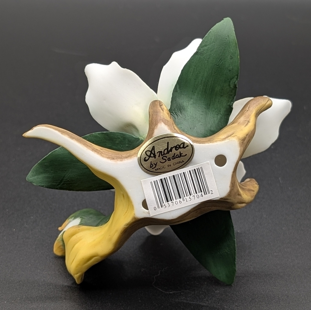 NIB Andrea's Flowers by Sadek White Magnolia with Bud - Picture 6 of 10